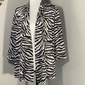 𝅺TRAVEL Elements Cardigan  size Med